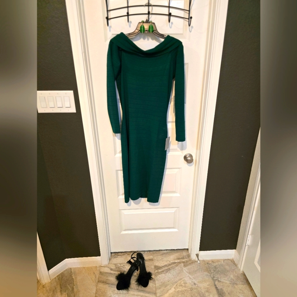 Off the shoulder green bodycon dress
